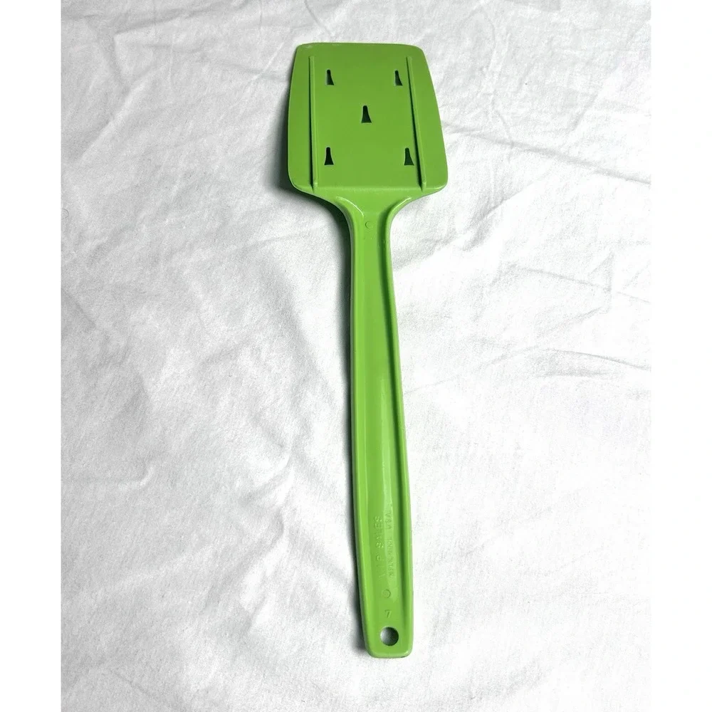 Vintage VIP SALES Green Slotted Spatula Turner Retro 1960s 1970s USA Kitchen